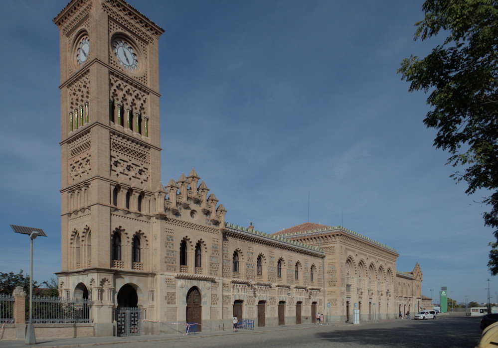 Edificio neomudéjar de la estación de tren de Toledo